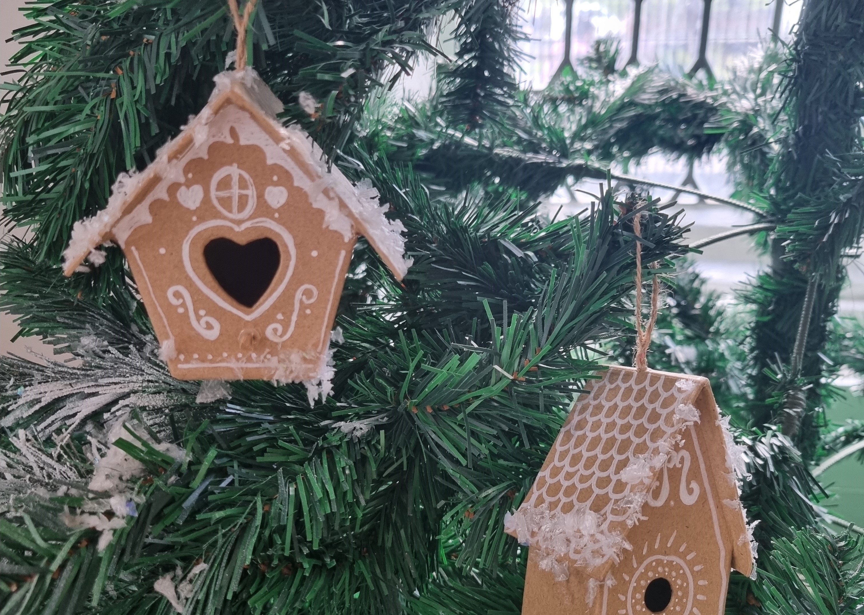 Festive chat and craft: gingerbread houses