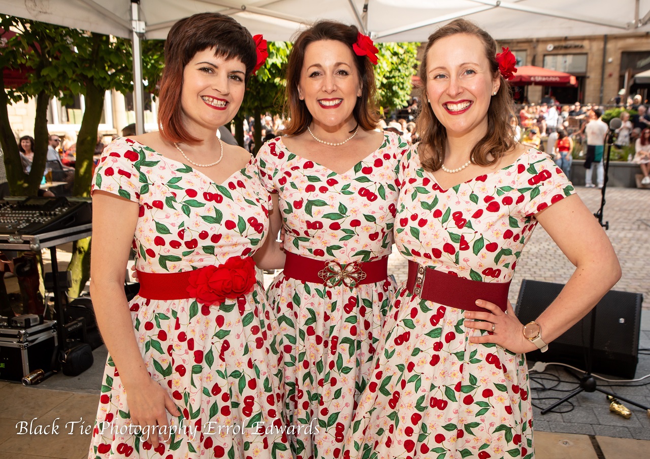 The Honeybirds at Christmas