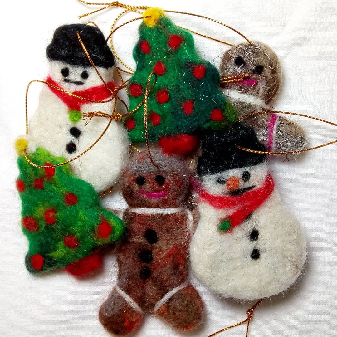 Needle Felt Festive Baubles with Penny Lewis