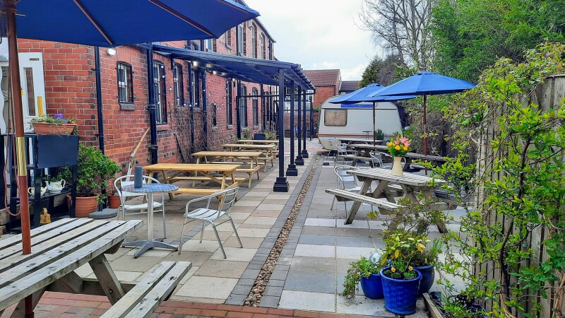 Rivers Meet Arts & Crafts Cafe