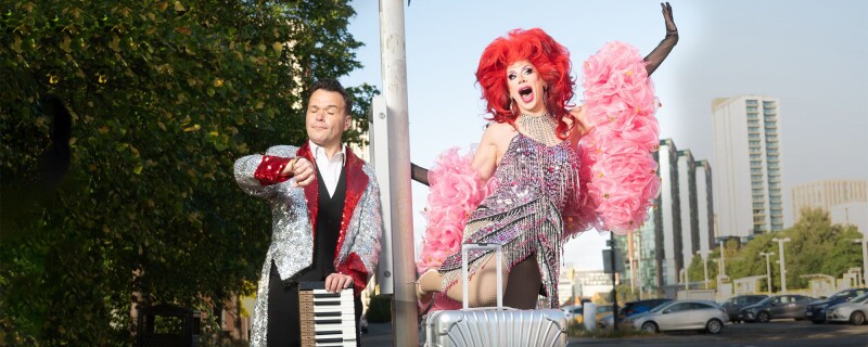 Divina De Campo – Back on the Road