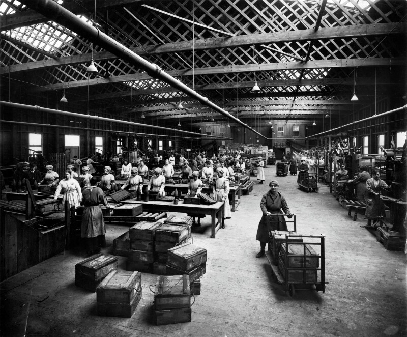 Barnbow and East Leeds in WWI – Special Collections Handling Workshop