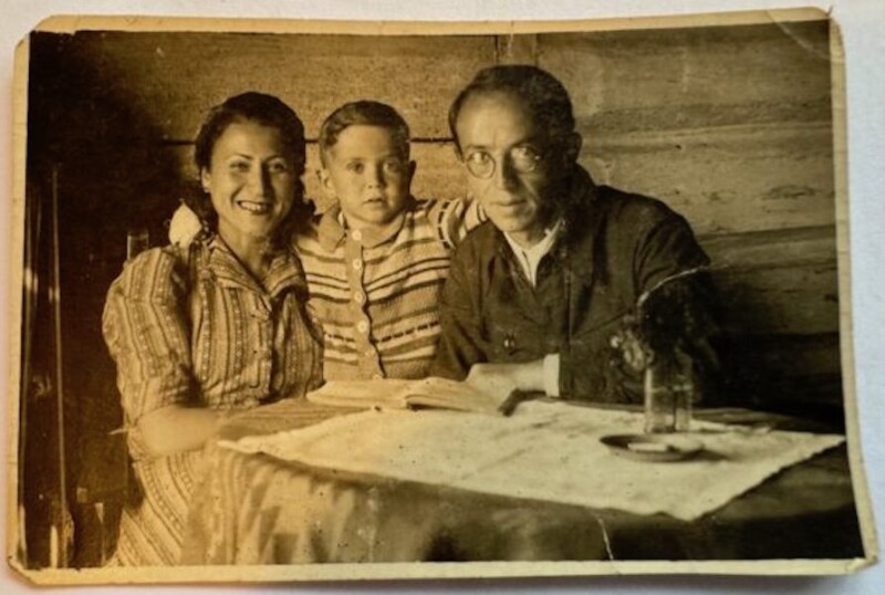 Eating History, 1938-1946