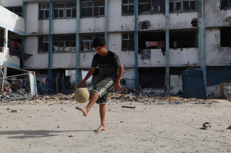 Fadi A. Thabet – Lens on Gaza: The Sun and Moon Still Rise