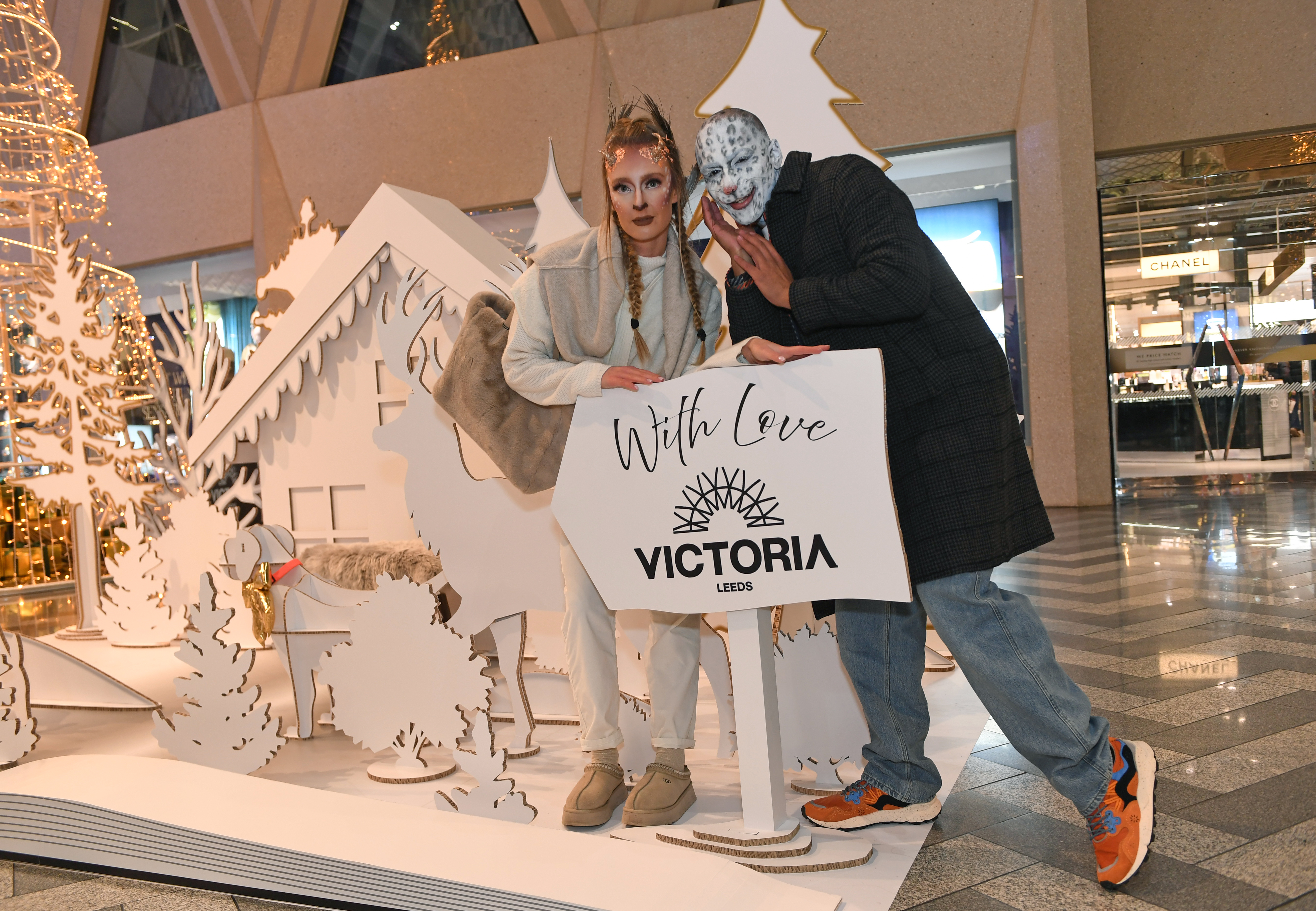 Snowland Storybook – Victoria Leeds