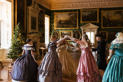 Celebrate Leeds: 400 Years of a Royal Charter, with the Arbeau Dancers