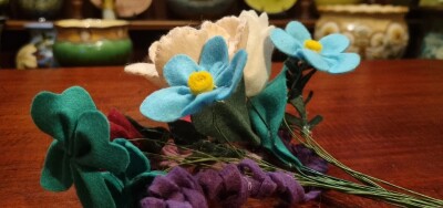 Make a Felt Flower Bouquet
