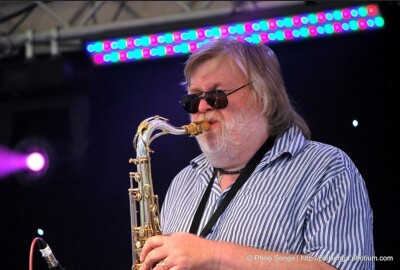 Rod Mason plays Rush Hour Jazz