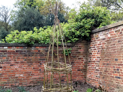Willow Obelisk Workshop at Temple Newsam