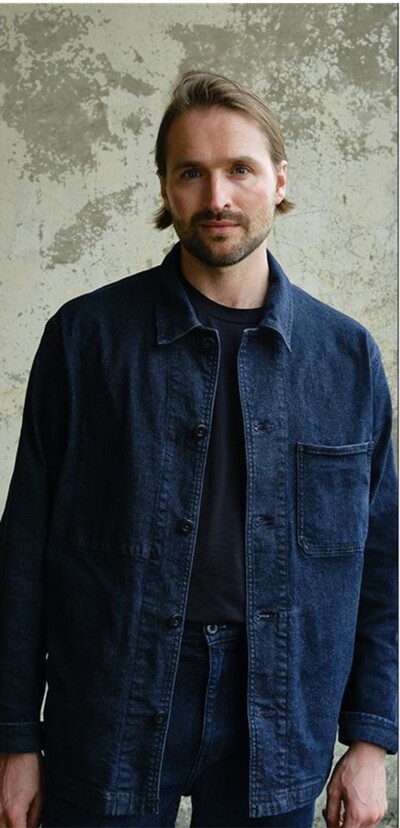 Hayden Thorpe performing the songs of Wild Beasts