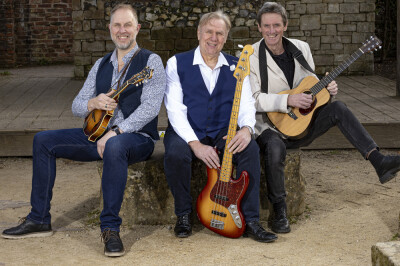 Introducing The Houghton Weavers and Cobalt Tales (Wetherby Folk Club) – Wetherby Festival Event
