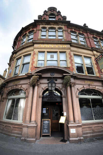 Leeds City Centre Heritage Pub and History Walk